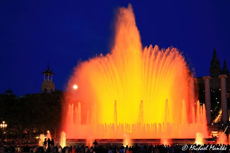 Barcelona Font Magica beleuchteter Springbrunnen