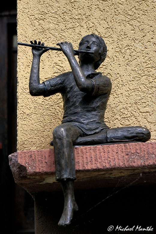 Zell am Harmersbach - Skulptur Flötenspieler