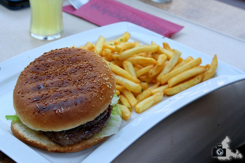 Burger mit Pommes, Antwerpen, Belgien