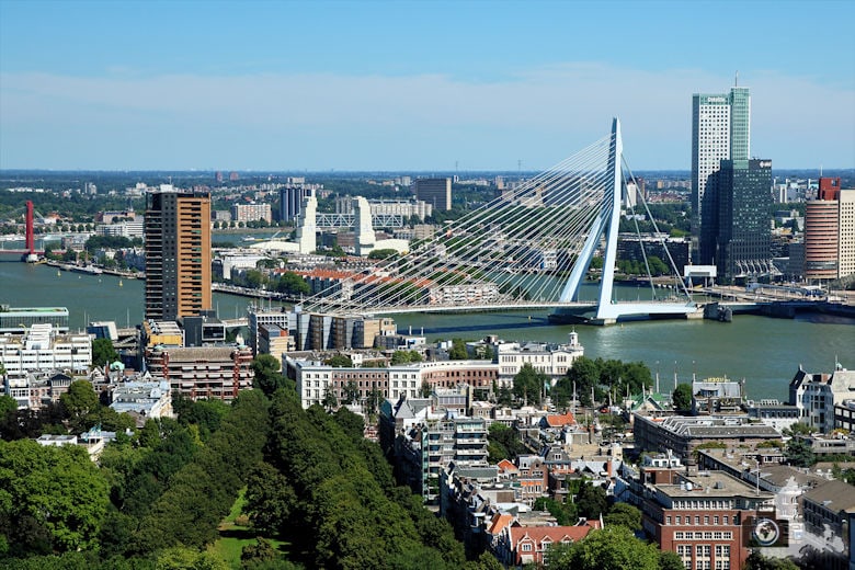 Rotterdam in den Niederlanden - Aussicht vom Euromast