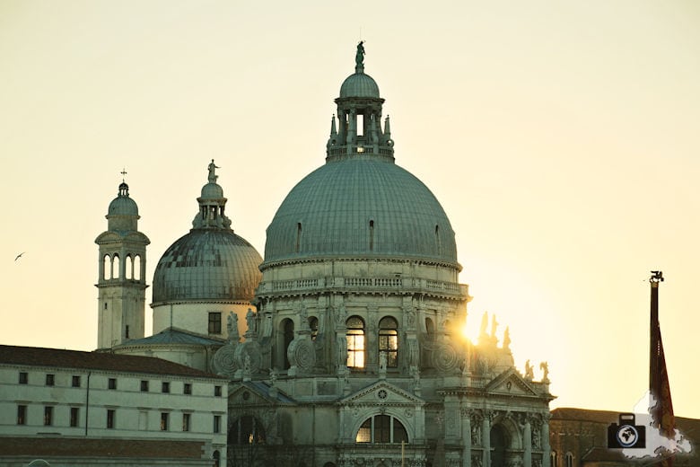 Santa Maria de la Salute in der Abendsonne Venedigs