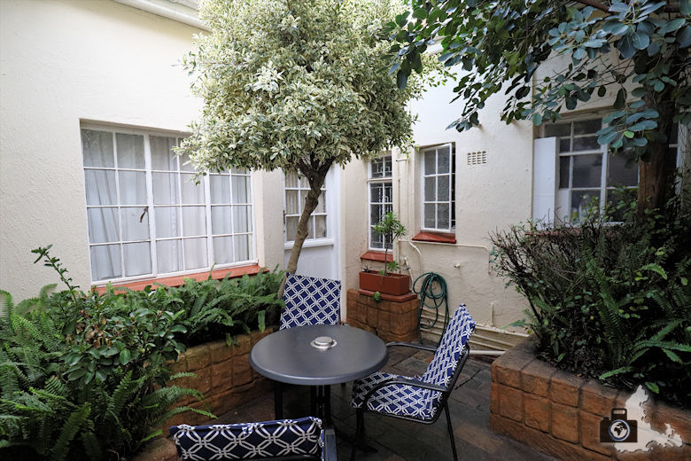 Brenwin Guest House in Kapstadt - Innenterrasse