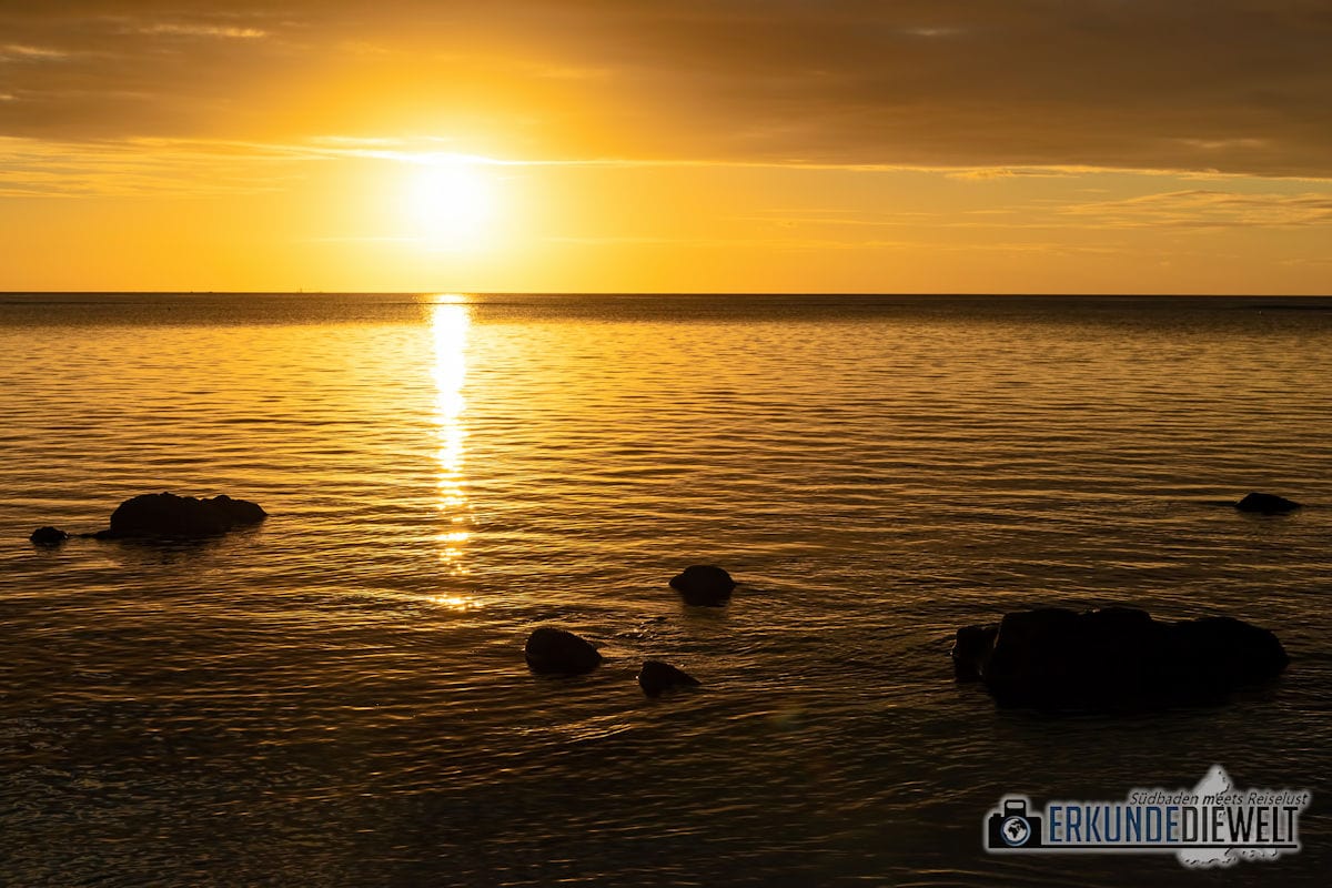 Sonnenuntergang am Strand von Mauritius