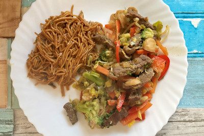 Rindfleisch mit Wok-Gemüse
