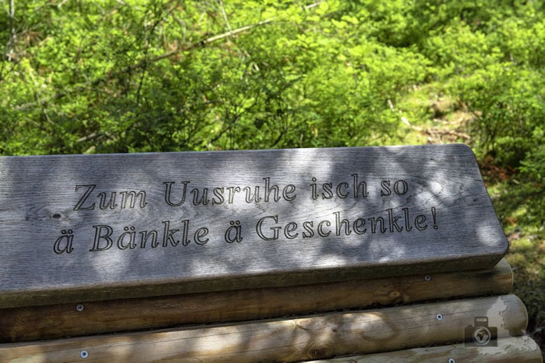 Schwarzwälder Genießerpfad - Waldpfad Groppertal - Bank mit Spruch