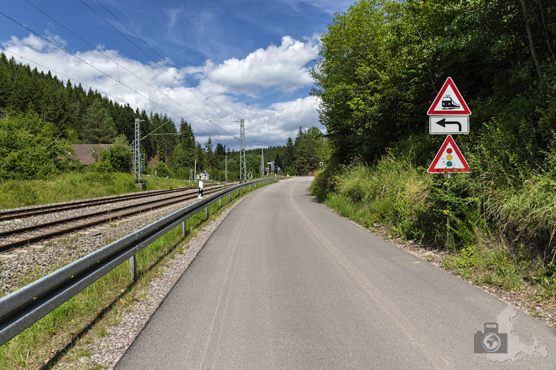 Schwarzwälder Genießerpfad - Waldpfad Groppertal - Straße