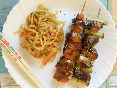 Rezept – Japanische Küche – Yakisoba japanische Bratnudeln & Yakitori Spieße Rezept - Japanische Küche - Yakisoba japanische Bratnudeln & Yakitori Spieße