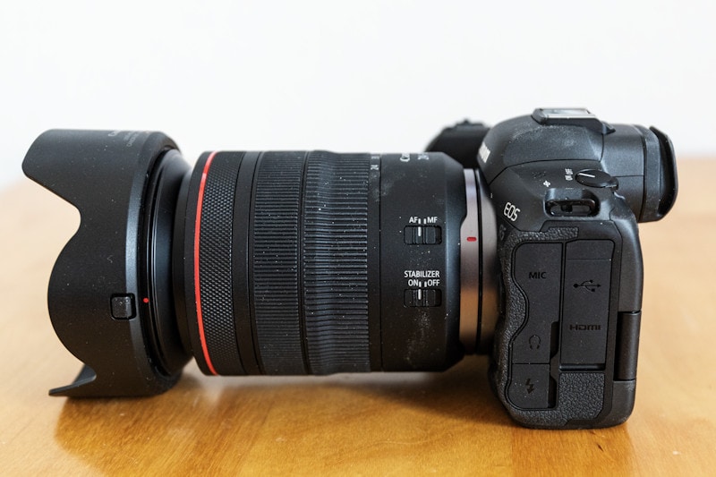 canon-eos-r5-seitenansicht