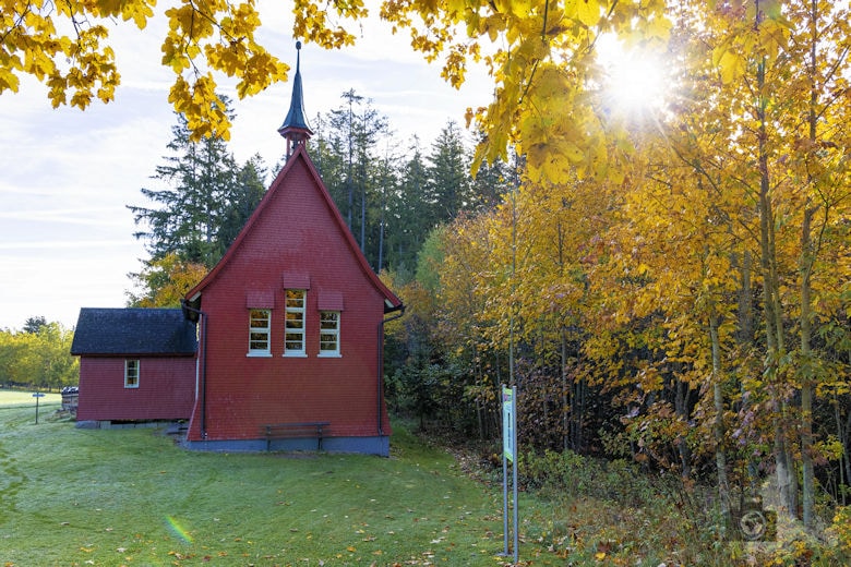 Schwarzwälder Genießerpfad - Viadukt- und Schluchtentour im Herbst - Kapelle