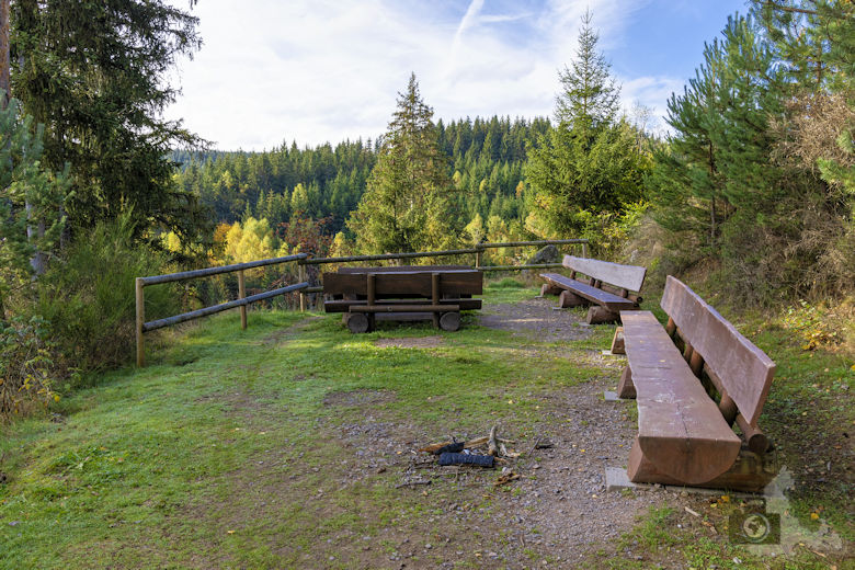 Schwarzwälder Genießerpfad - Viadukt- und Schluchtentour im Herbst - Rastplatz