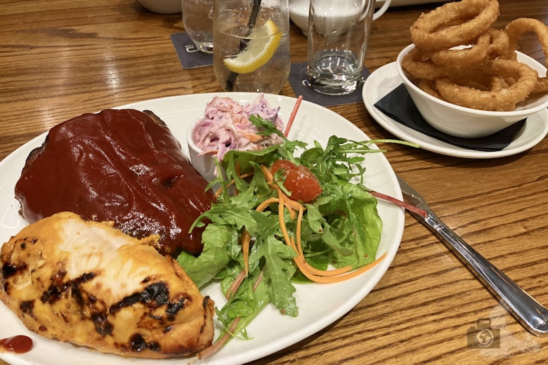 Mangohähnchen & BBQ Spareribs