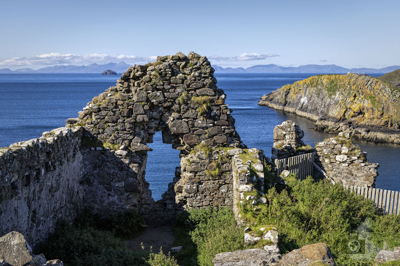 Isle of Skye Highlights - Duntulm Castle