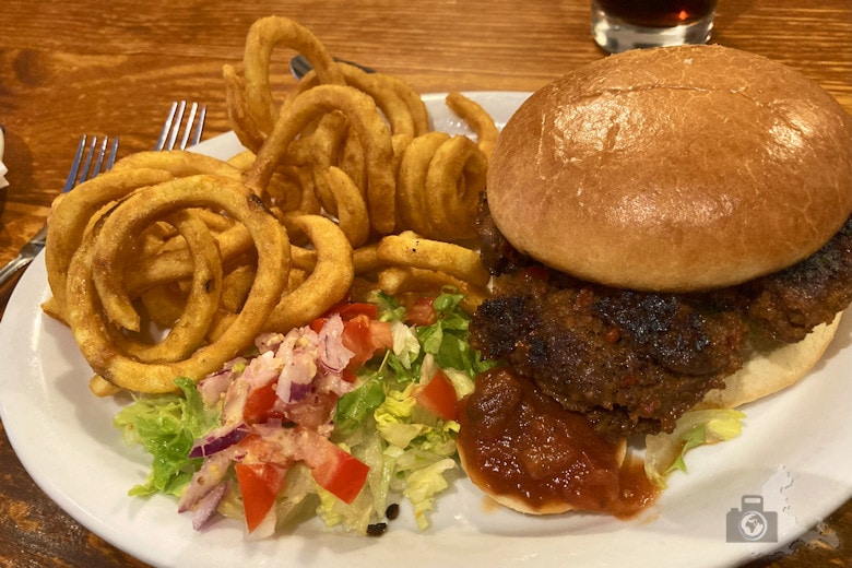 Grog & Gruel, Burger