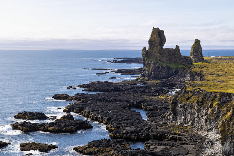 Island, Halbinsel Snæfellsnes, Lóndrangar View Point