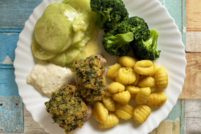 Deutsche Küche – Schweinemedaillons mit Kräuterkruste