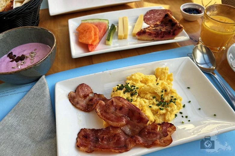 Rührei & Speck zum Frühstück