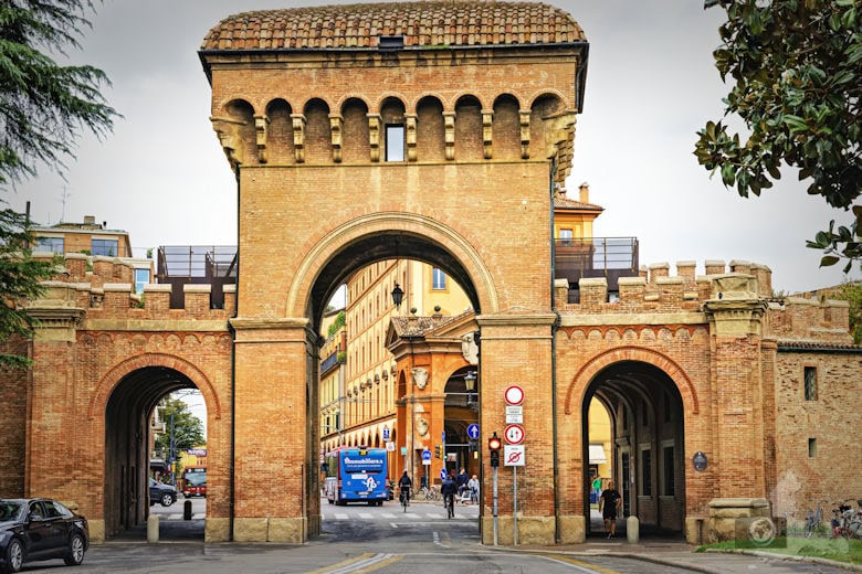 Porta Saragozza, Bologna